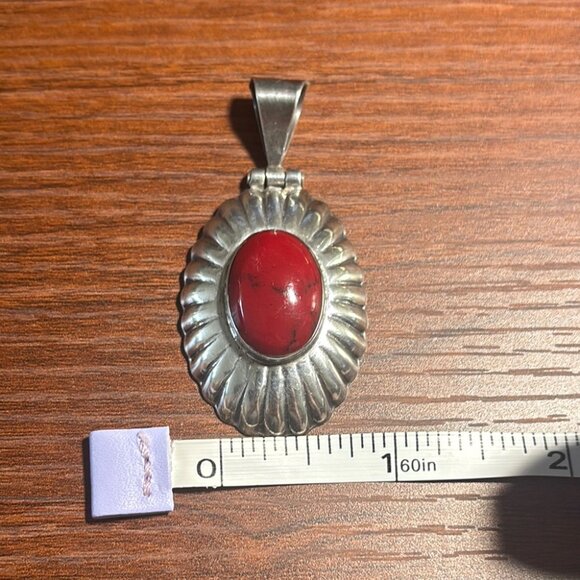 Vintage Silver and Red Stone Pendant Stamped 925 Mexico - Picture 7 of 7